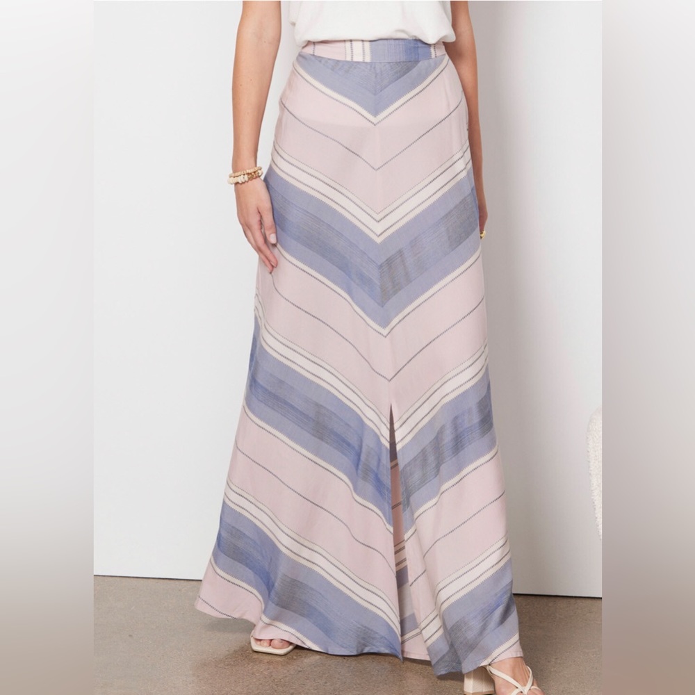 Splendid Kayla Skirt With stripe detailing on the front split SizeM Color Multi
